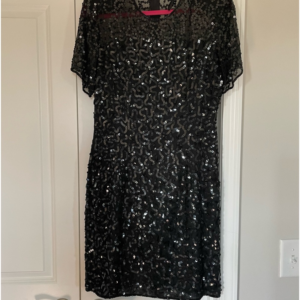 Ladies Sequined 100% silk with poly lining dress. Sz 10